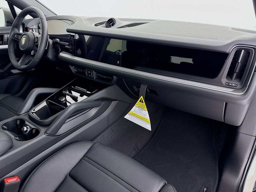 New 2026 Porsche Cayenne E-Hybrid Coupe AWD/4WD image 34