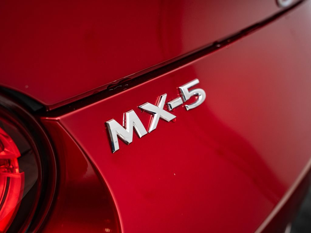 Used 2022 MAZDA MX-5 Miata RF Grand Touring w/ Weather Package RWD image 15