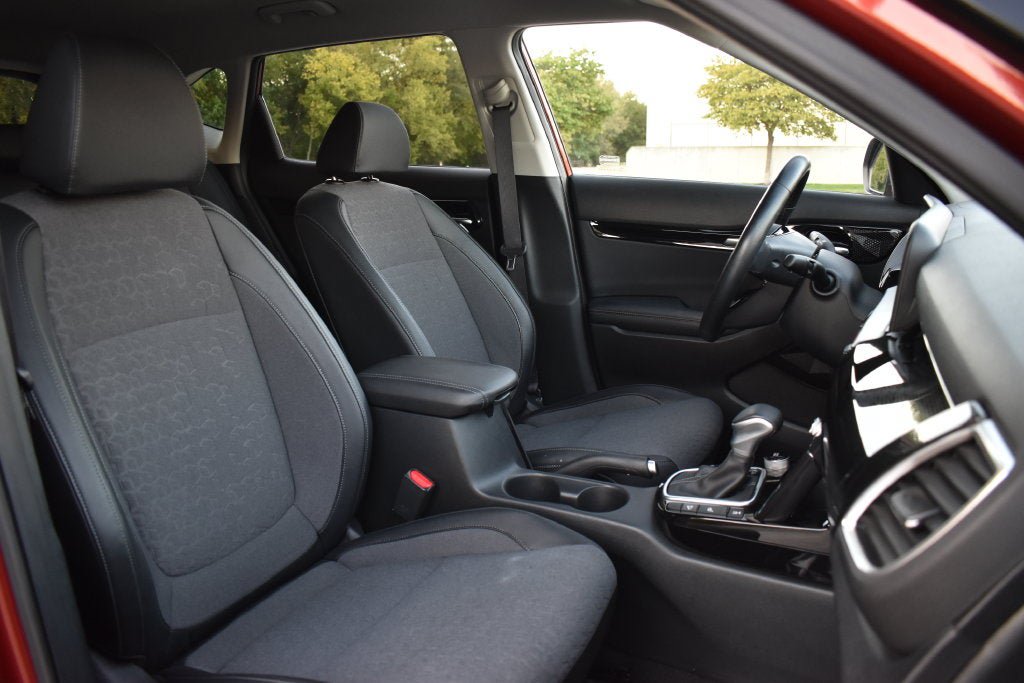 Used 2025 Kia Seltos S AWD/4WD image 12