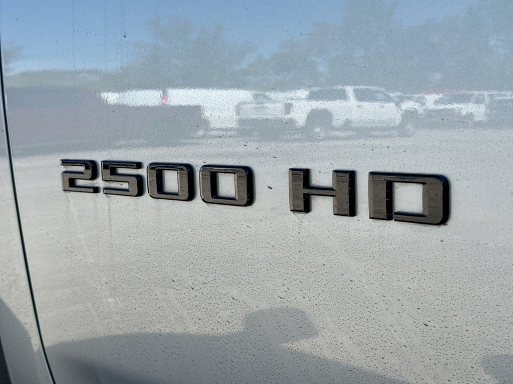Used 2024 Chevrolet Silverado 2500 LT w/ All Star Edition AWD/4WD image 8