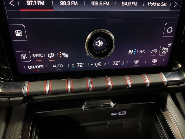 Used 2025 GMC Yukon XL AT4 Ultimate image 26