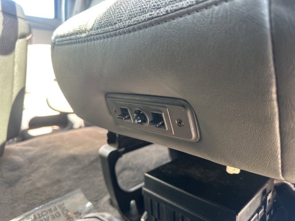 Used 2020 Chevrolet Express 3500 LT w/ LT Preferred Equipment Group image 10