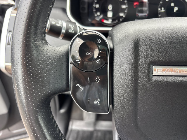 Used 2018 Land Rover Range Rover Sport HSE AWD/4WD image 20