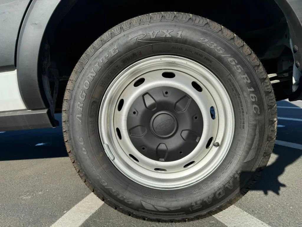 Used 2019 Ford Transit 250 148 Medium Roof image 30