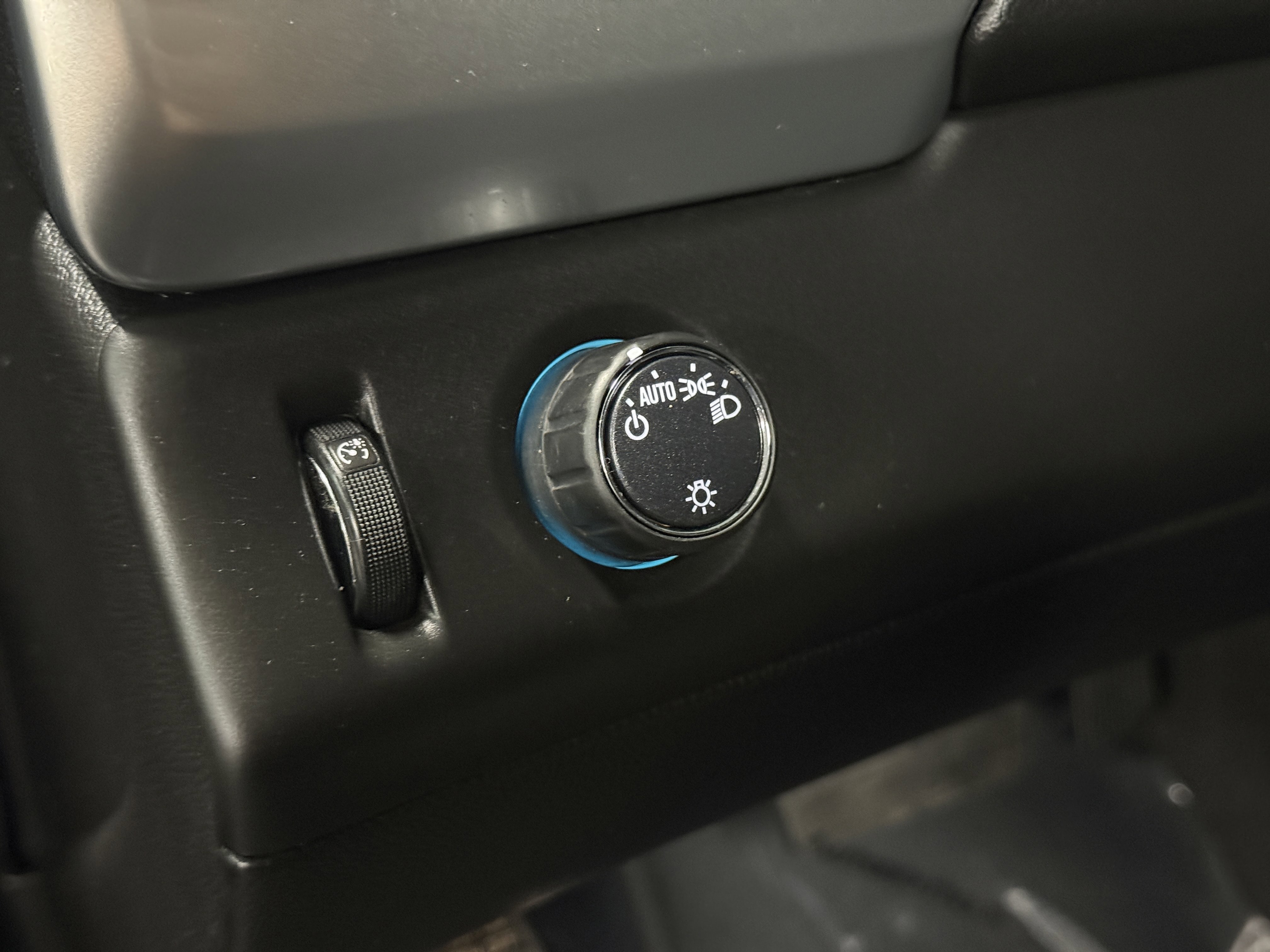 Used 2020 Chevrolet Suburban LS image 25