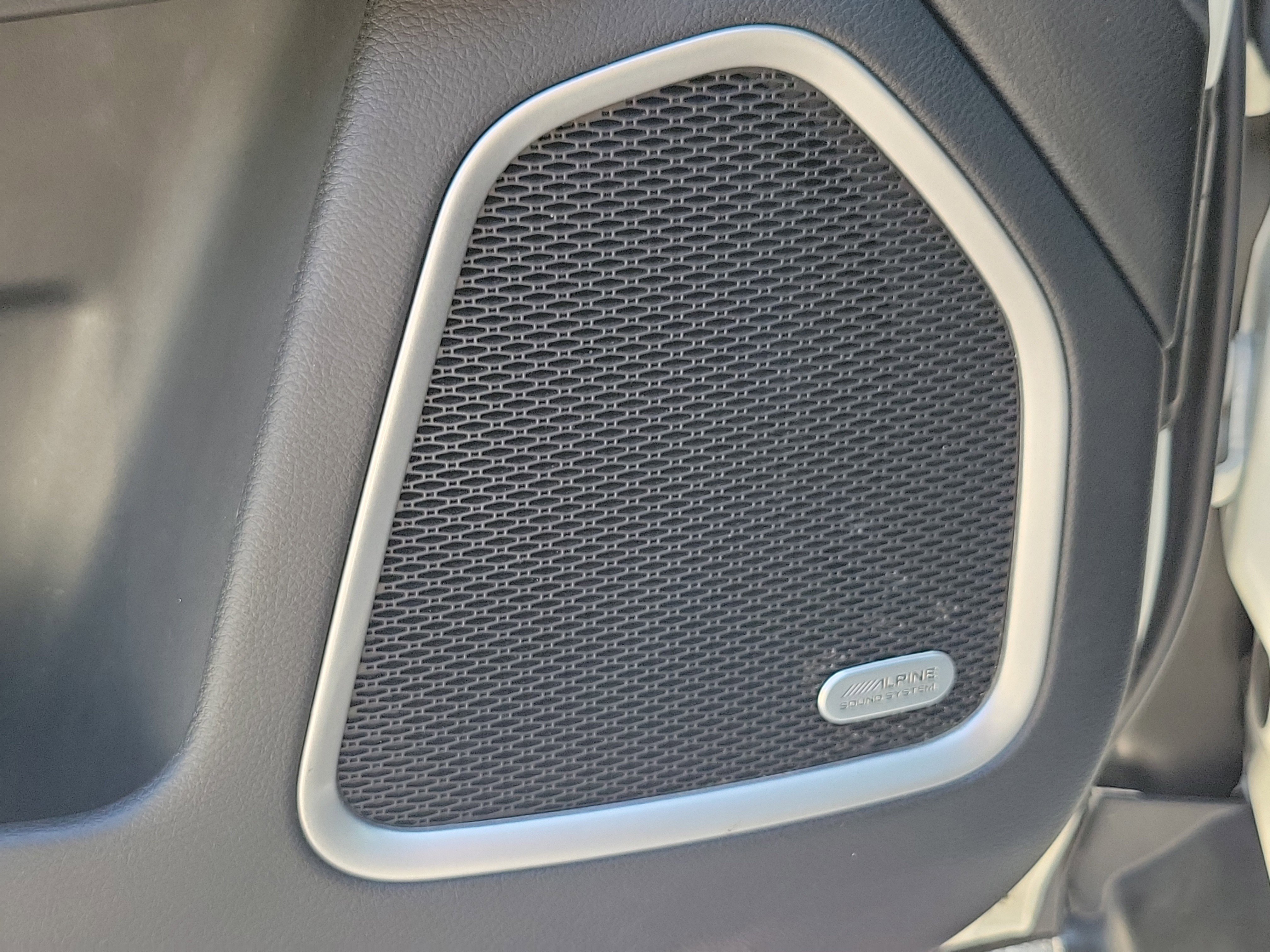 Used 2021 Jeep Compass Latitude w/ Sun and Sound Group image 20