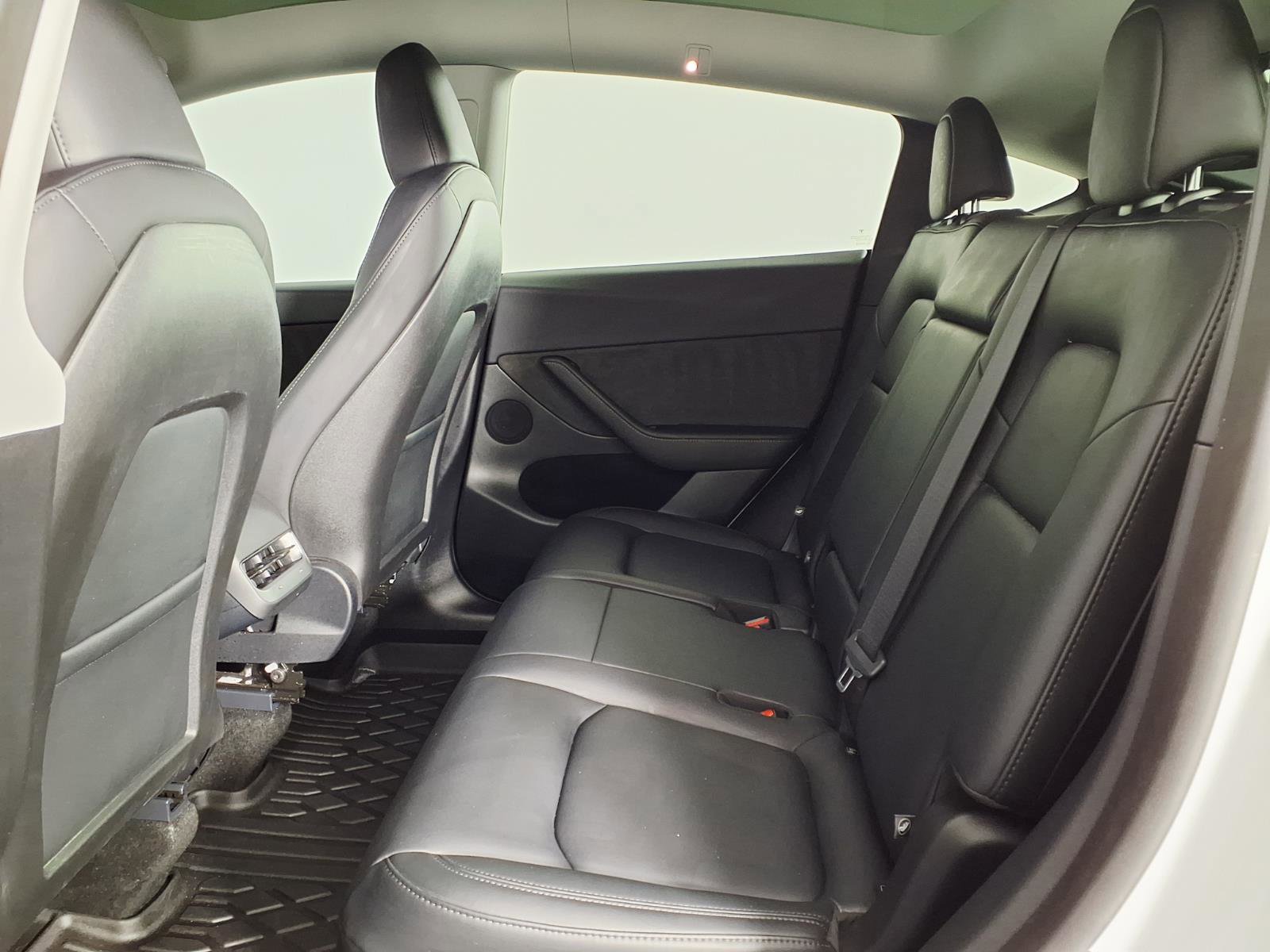 Used 2025 Tesla Model Y Long Range image 14