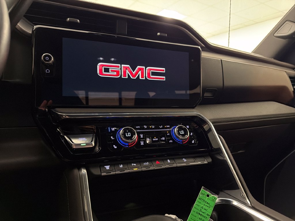 Used 2025 GMC Sierra 2500 Denali w/ Denali Reserve Package AWD/4WD image 14