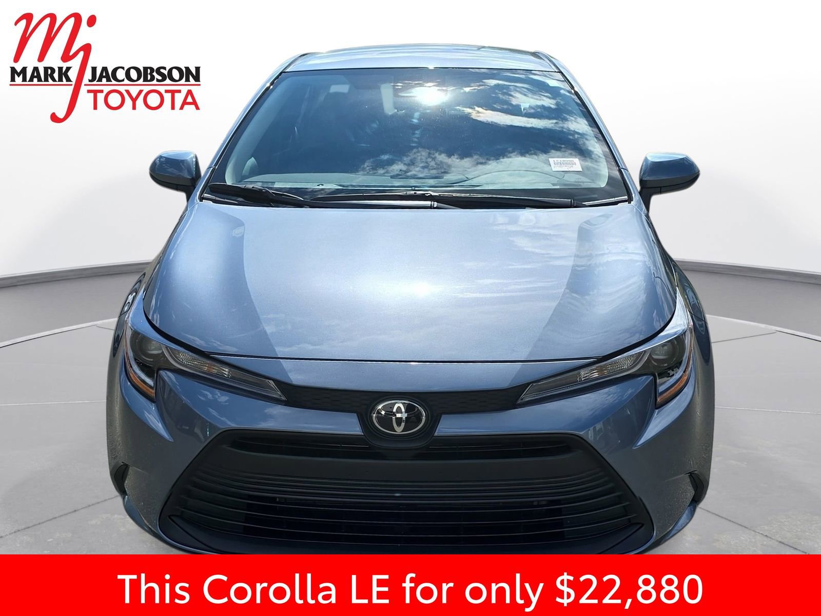 Used 2025 Toyota Corolla LE w/ Convenience Package image 3