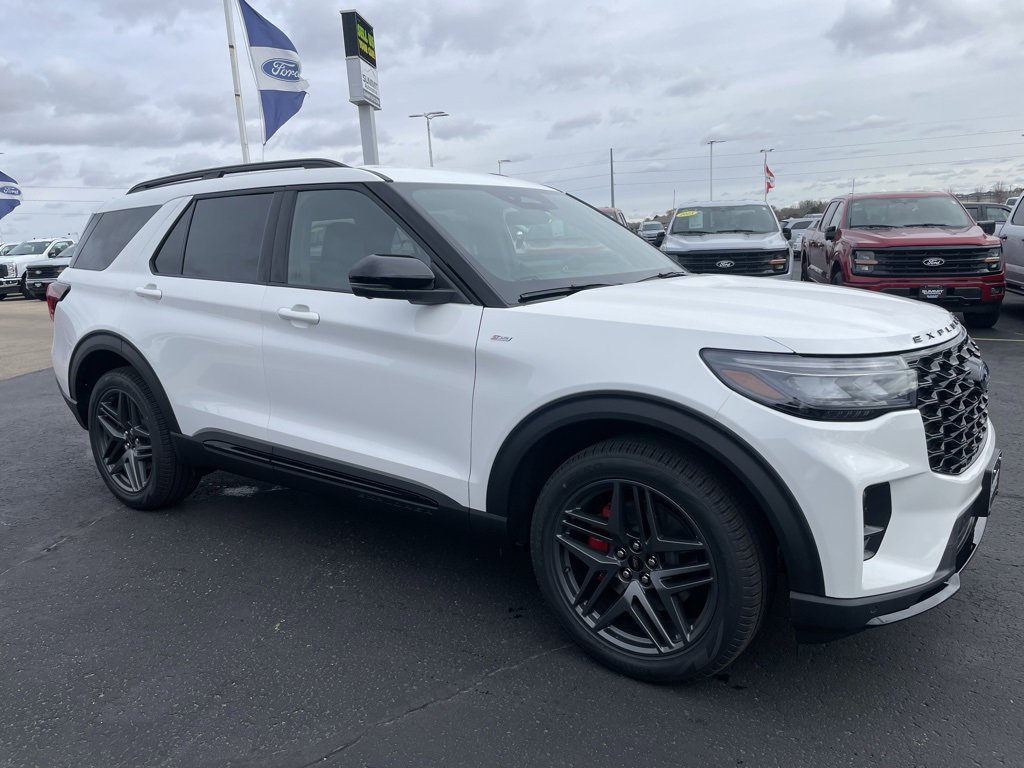 New 2026 Ford Explorer ST-Line w/ ST-Line Street Pack image 2