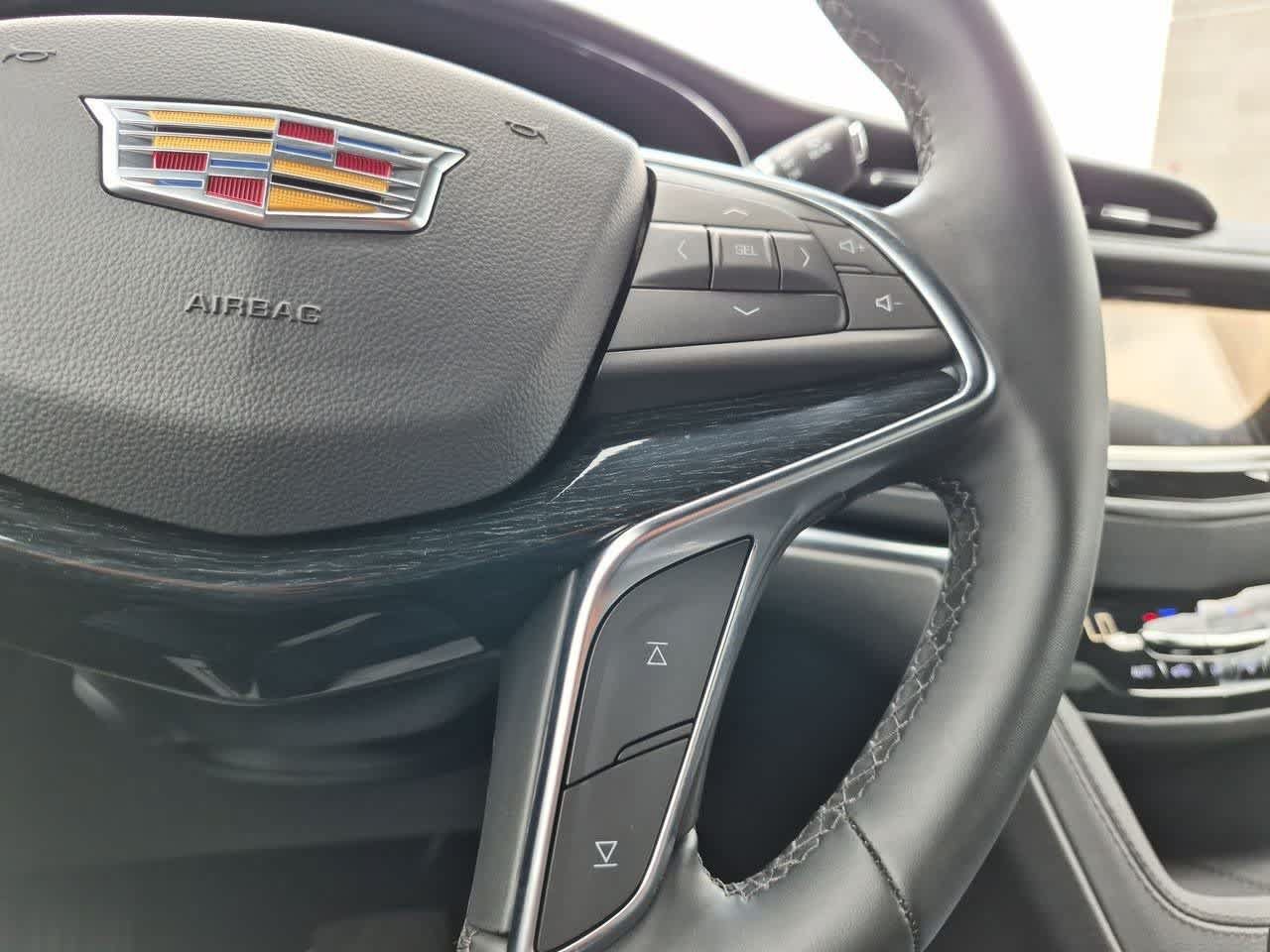 Used 2025 Cadillac XT5 Premium Luxury w/ Technology Package FWD image 24