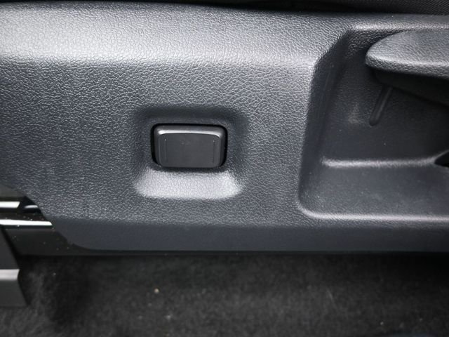 Used 2024 Toyota Tacoma TRD Off-Road image 33