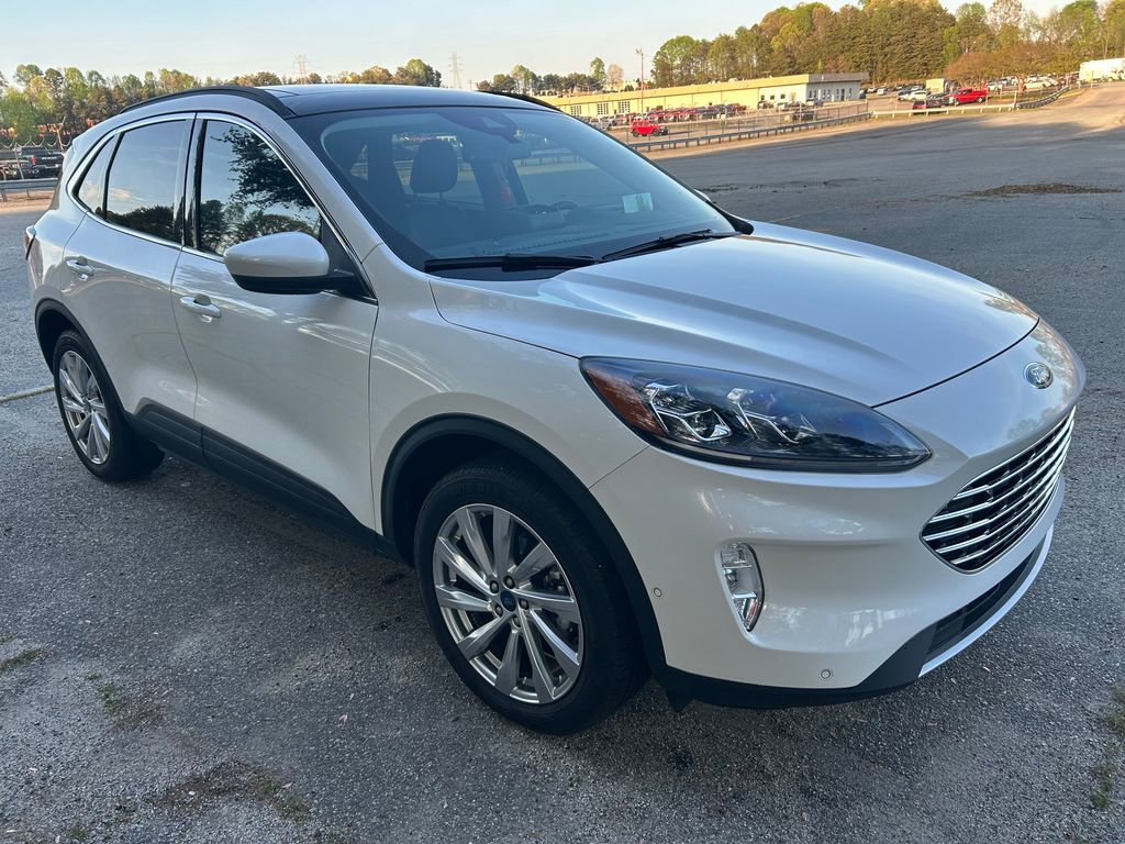 Used 2022 Ford Escape Titanium w/ Titanium Elite Package image 9