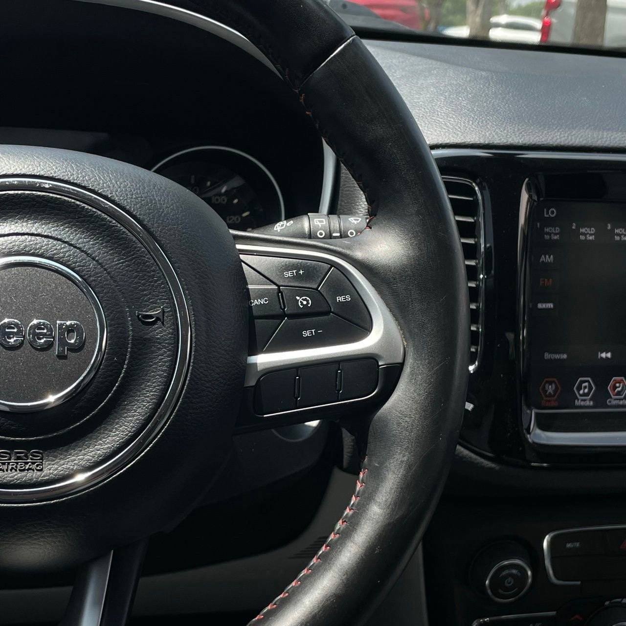 Used 2019 Jeep Compass Limited AWD/4WD image 15