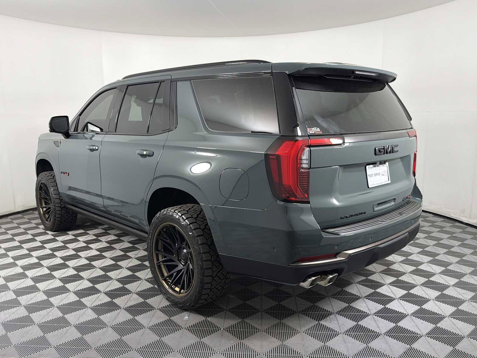 New 2026 GMC Yukon AT4 Ultimate AWD/4WD image 4