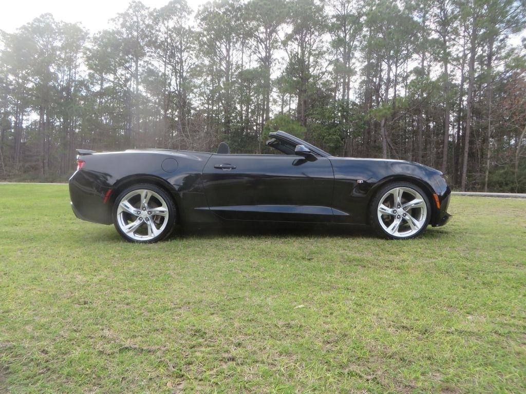 Used 2018 Chevrolet Camaro LT image 5