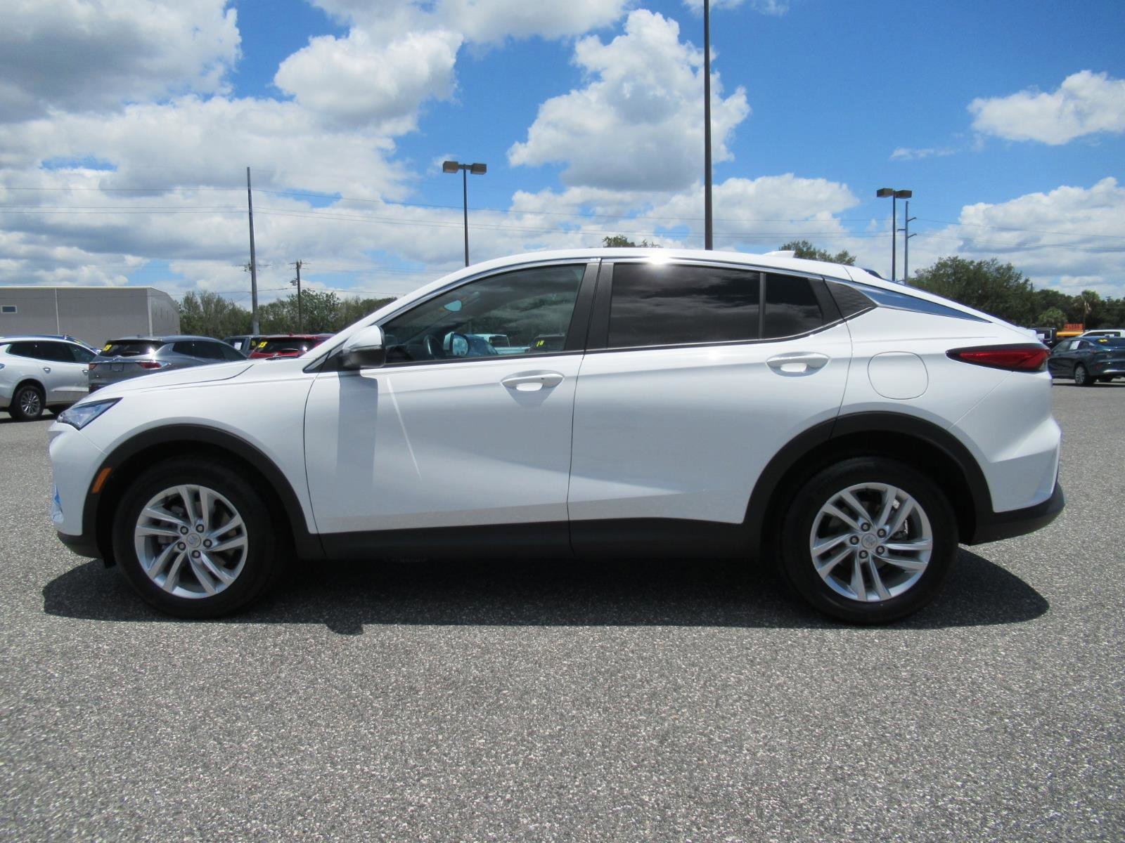 Used 2024 Buick Envista Preferred w/ Convenience I Package FWD image 4