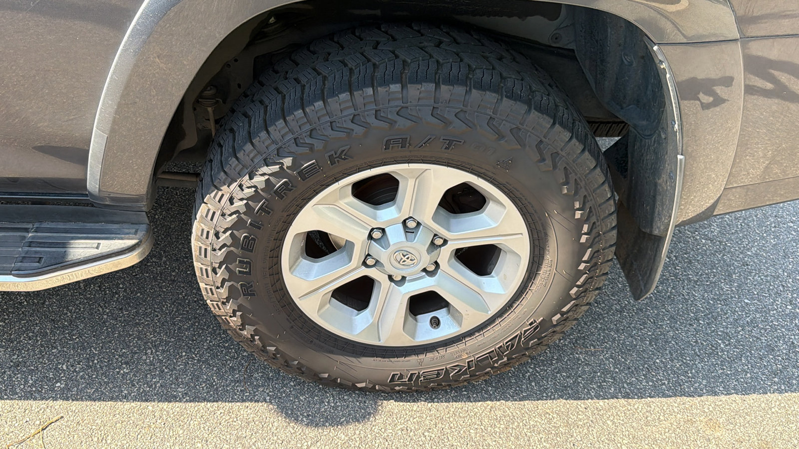 Used 2016 Toyota 4Runner SR5 Premium RWD image 12