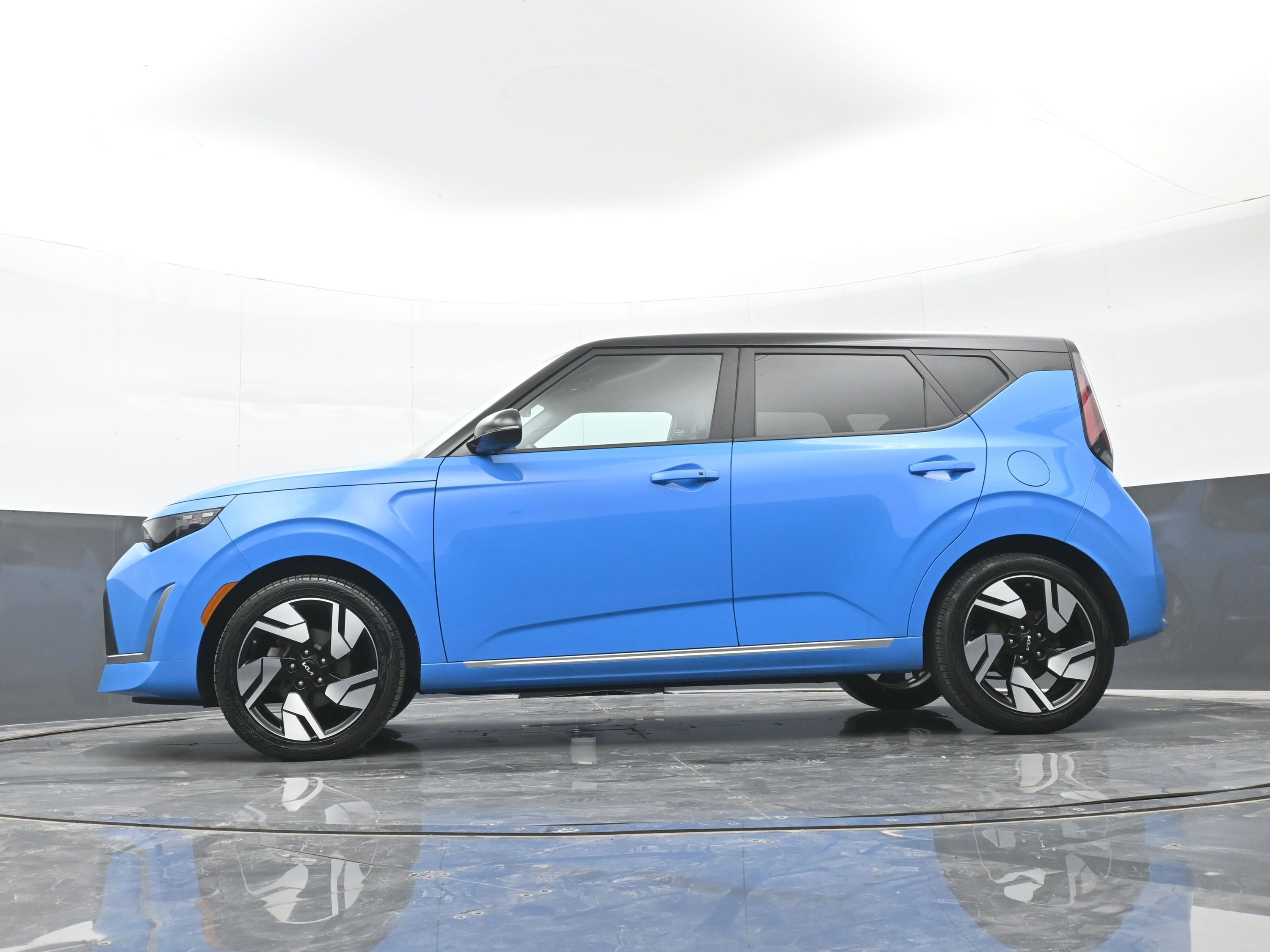Used 2024 Kia Soul GT-Line FWD image 44
