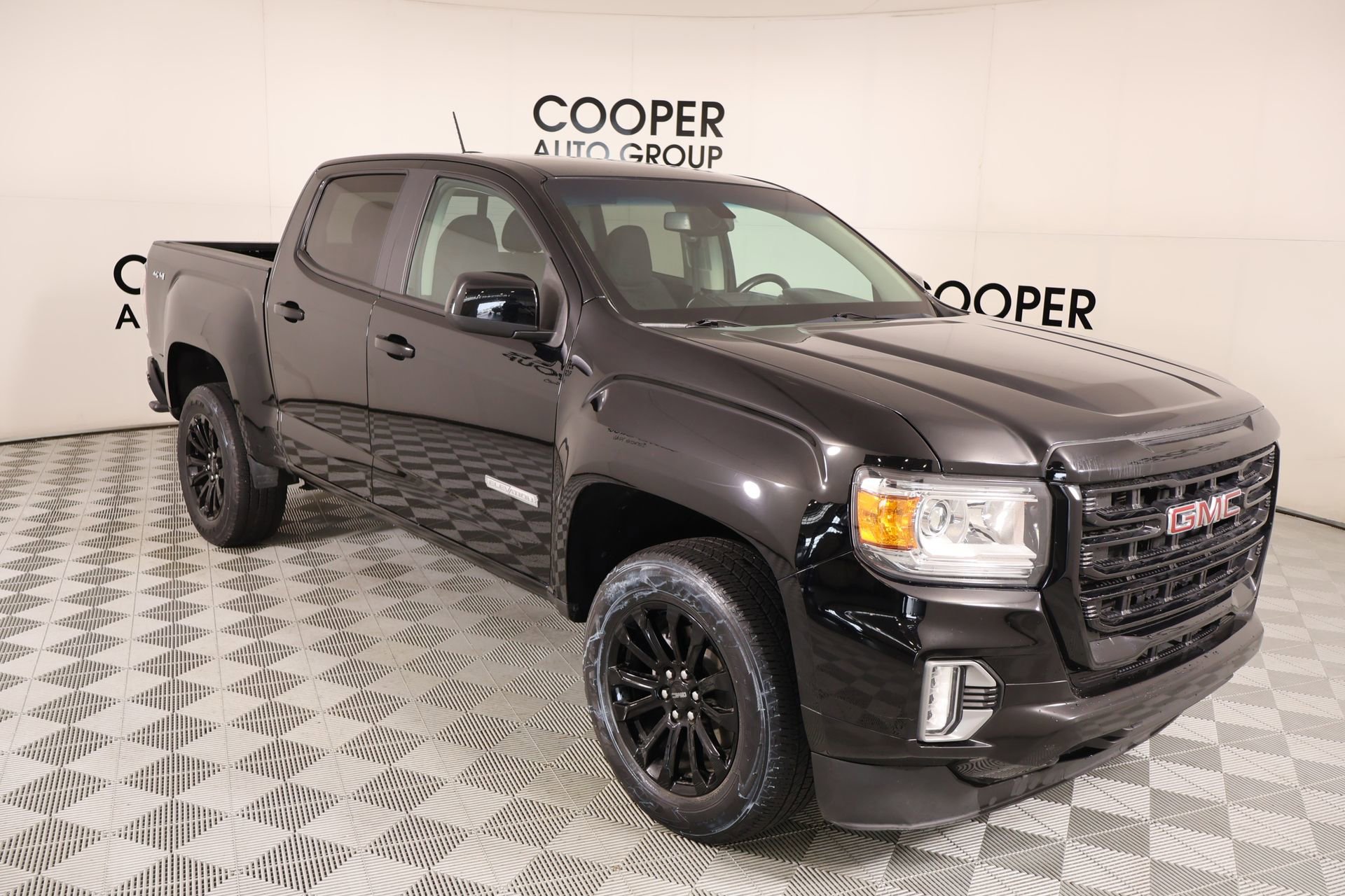 Used 2022 GMC Canyon Elevation w/ Trailering Package AWD/4WD image 1