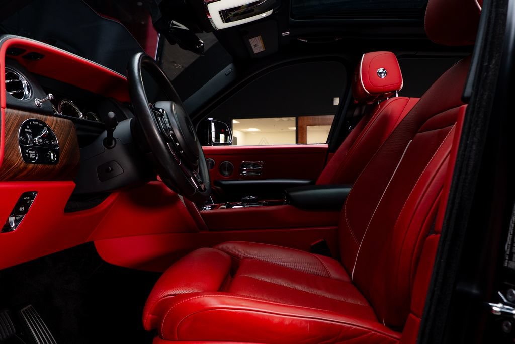 Used 2019 Rolls-Royce Cullinan AWD/4WD image 29