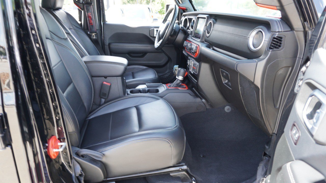 Used 2019 Jeep Wrangler Unlimited Sahara w/ Quick Order Package 24M Moab AWD/4WD image 16