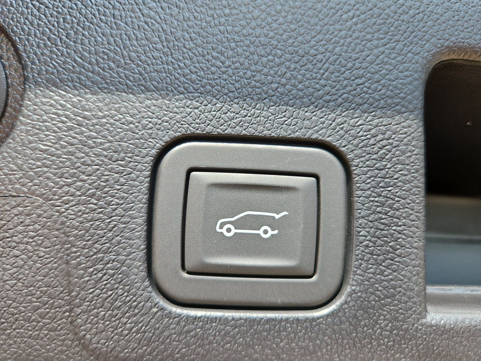 New 2027 GMC Terrain Elevation w/ Elevation Premium Package FWD image 21