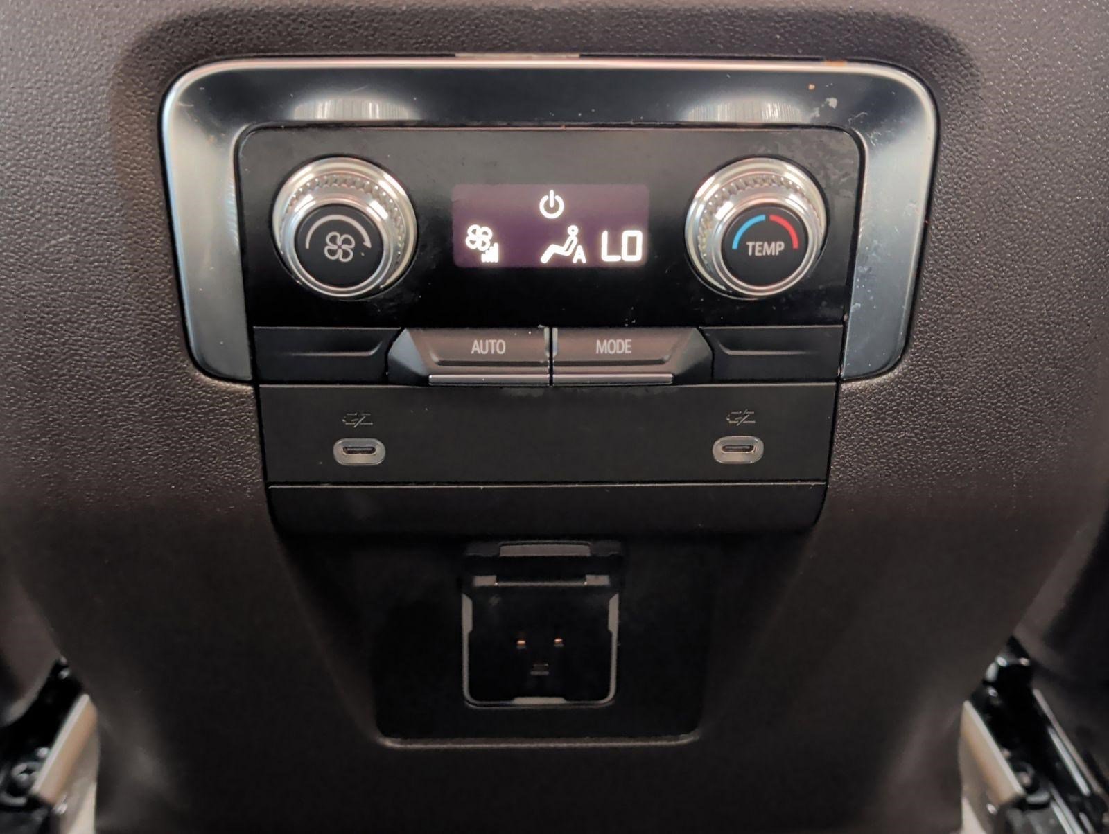 Used 2021 GMC Yukon SLT RWD image 25