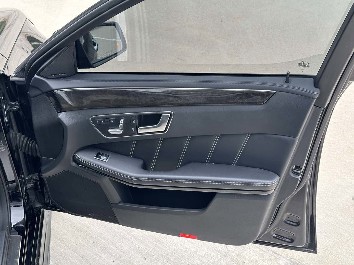 Used 2015 Mercedes-Benz E 63 AMG S-Model w/ Driver Assistance Package image 20