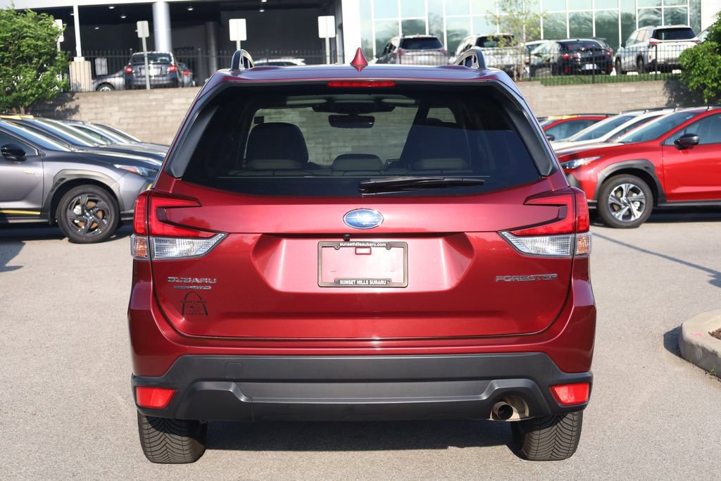 Used 2022 Subaru Forester Premium image 5