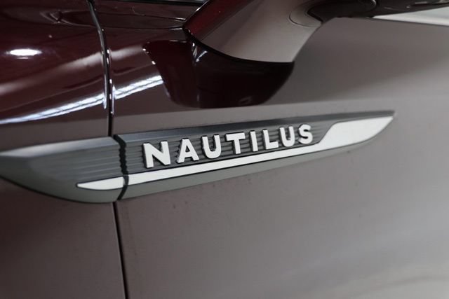 Used 2019 Lincoln Nautilus Select AWD/4WD image 13