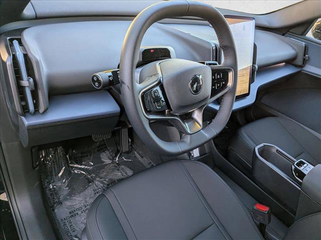 New 2026 Volvo EX30 Plus w/ Protection Package image 3