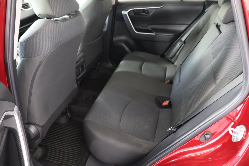 Used 2022 Toyota RAV4 LE AWD/4WD image 19