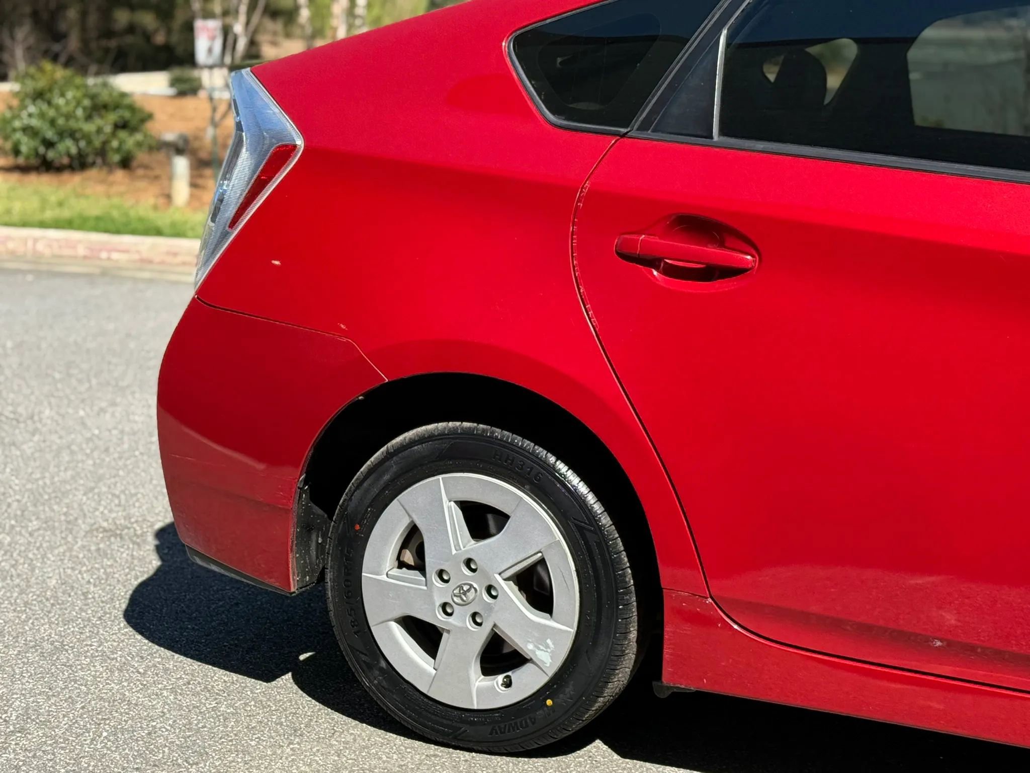 Used 2011 Toyota Prius Three w/ Navigation Pkg FWD image 8