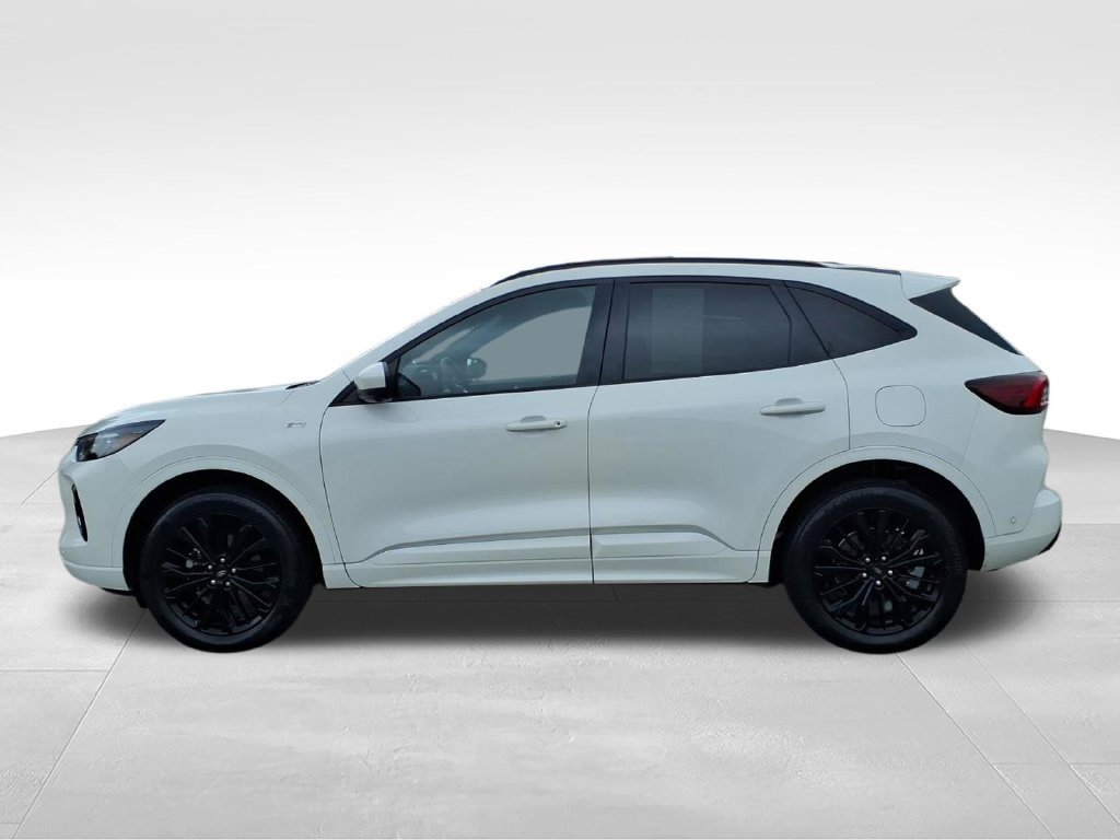 Used 2023 Ford Escape ST-Line Elite w/ Premium Technology Package AWD/4WD image 9