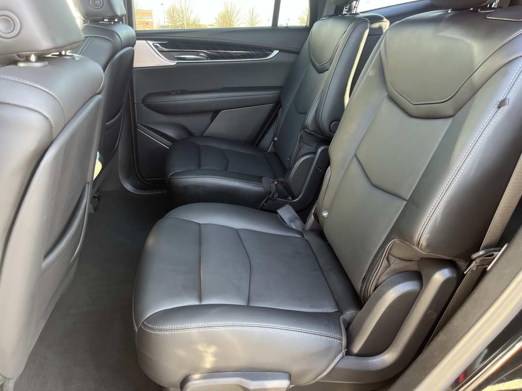 Certified 2024 Cadillac XT6 Premium Luxury w/ LPO, Floor Liner Package AWD/4WD image 20