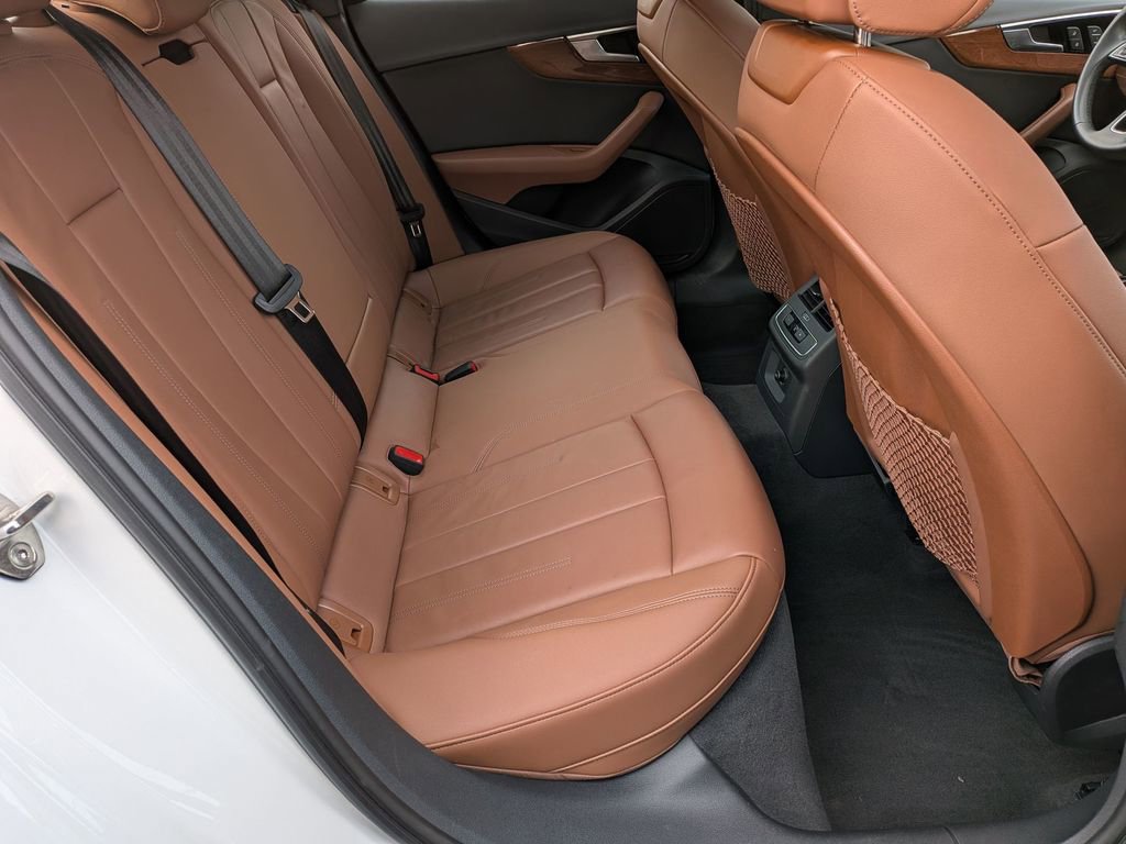 Used 2023 Audi A4 2.0T Premium w/ Convenience Package image 32