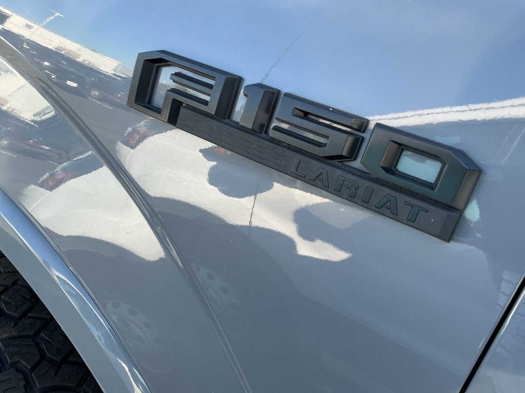 Used 2019 Ford F150 Lariat w/ Equipment Group 502A Luxury AWD/4WD image 4