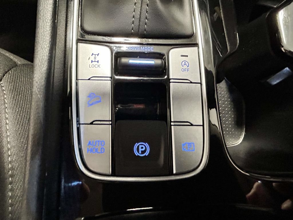Certified 2025 Hyundai Tucson SEL AWD/4WD image 18