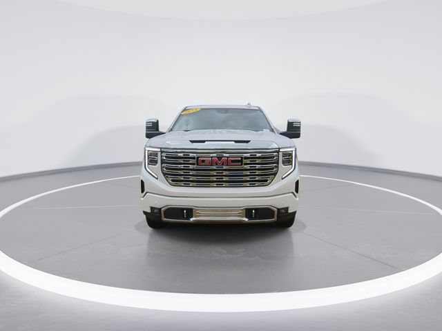 Used 2024 GMC Sierra 1500 Denali w/ Denali Reserve Package AWD/4WD image 3