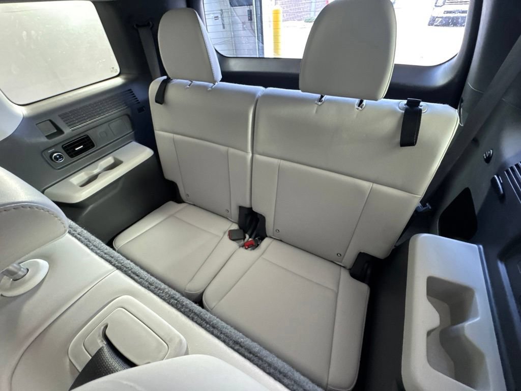 Used 2025 Hyundai Santa Fe SEL AWD/4WD image 29