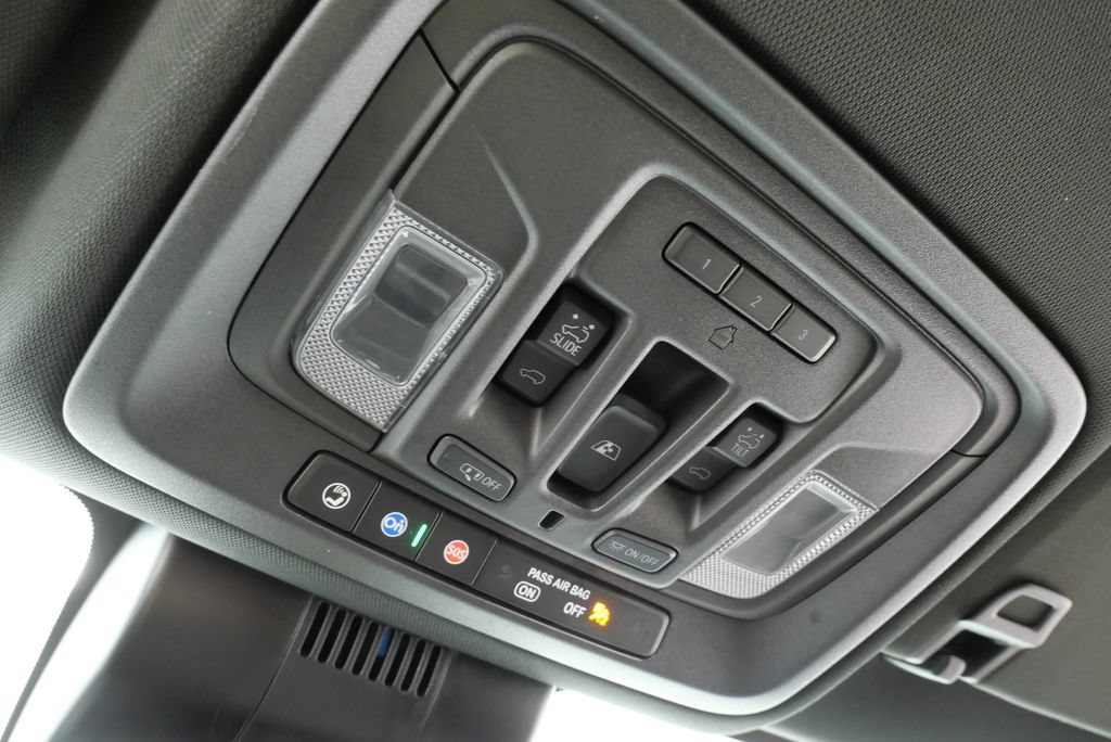 Used 2024 GMC Sierra 1500 AT4 w/ Technology Package AWD/4WD image 30
