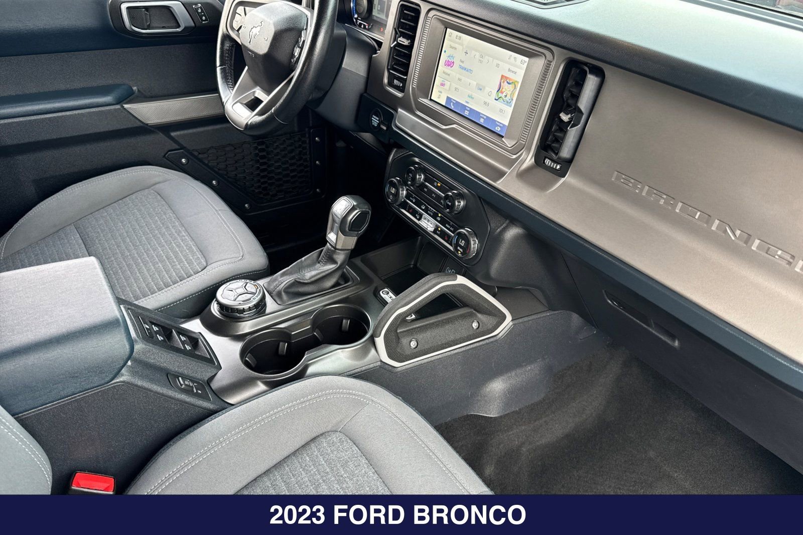 Used 2023 Ford Bronco Outer Banks w/ Sasquatch Package AWD/4WD image 17