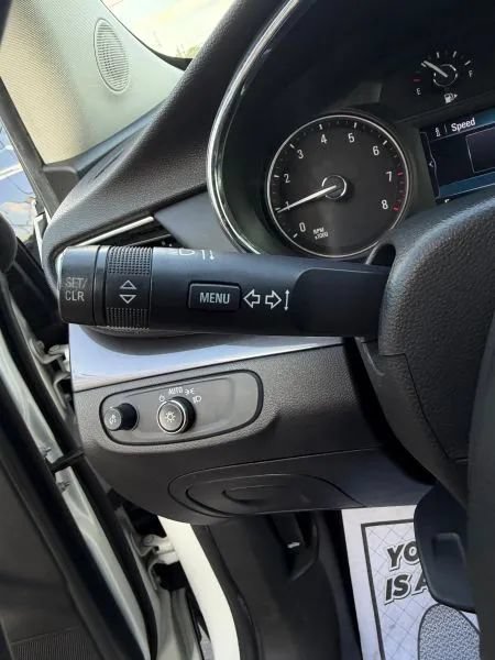Used 2020 Buick Encore Preferred FWD image 39