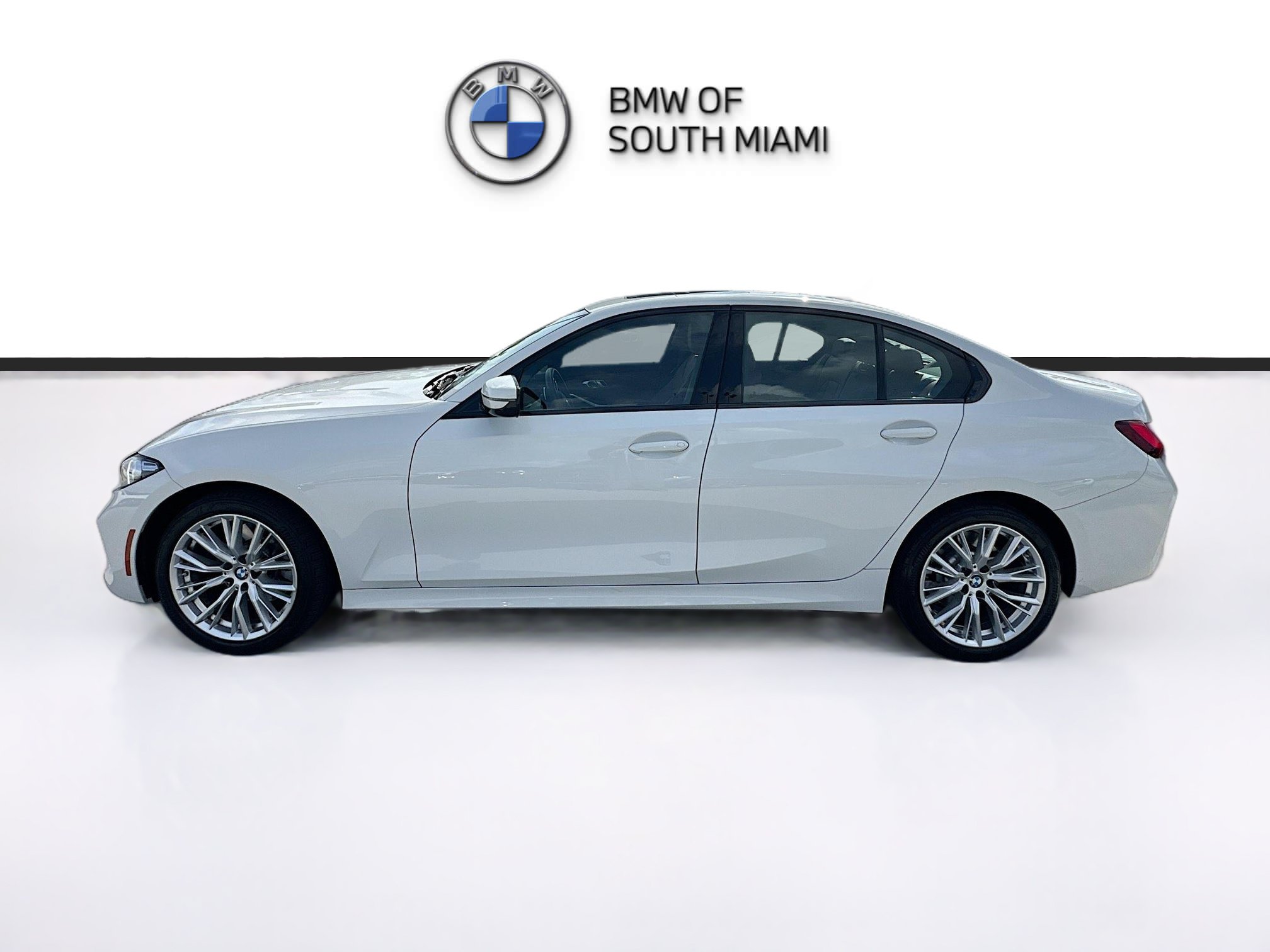 Used 2023 BMW 330i Sedan w/ Premium Package RWD image 4