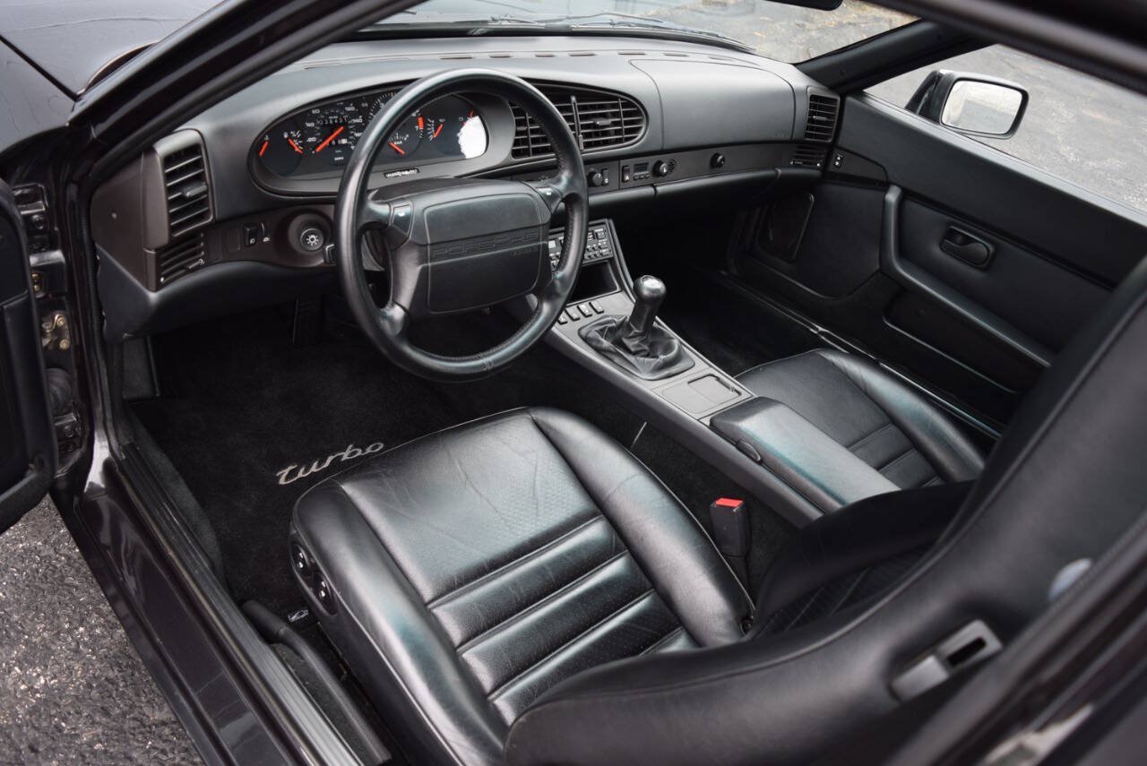 Used 1988 Porsche 944 Turbo Coupe RWD image 6