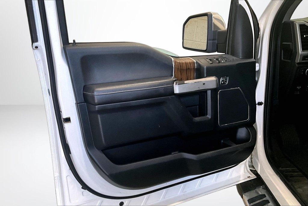 Used 2019 Ford F150 Lariat w/ Equipment Group 502A Luxury AWD/4WD image 19