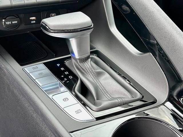 Used 2024 Hyundai Elantra SEL w/ Convenience Package image 19