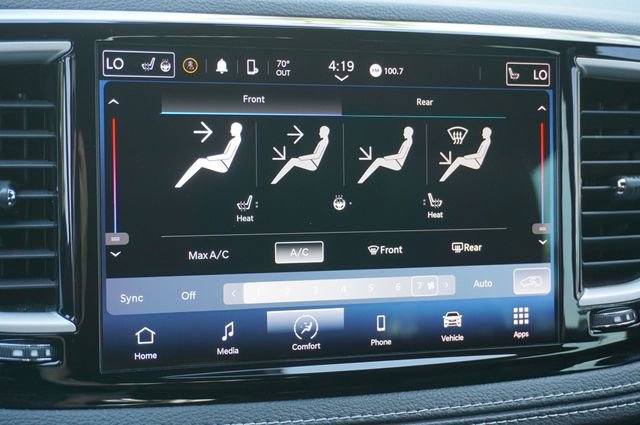 Used 2023 Chrysler Pacifica Touring-L w/ S Appearance Package image 15