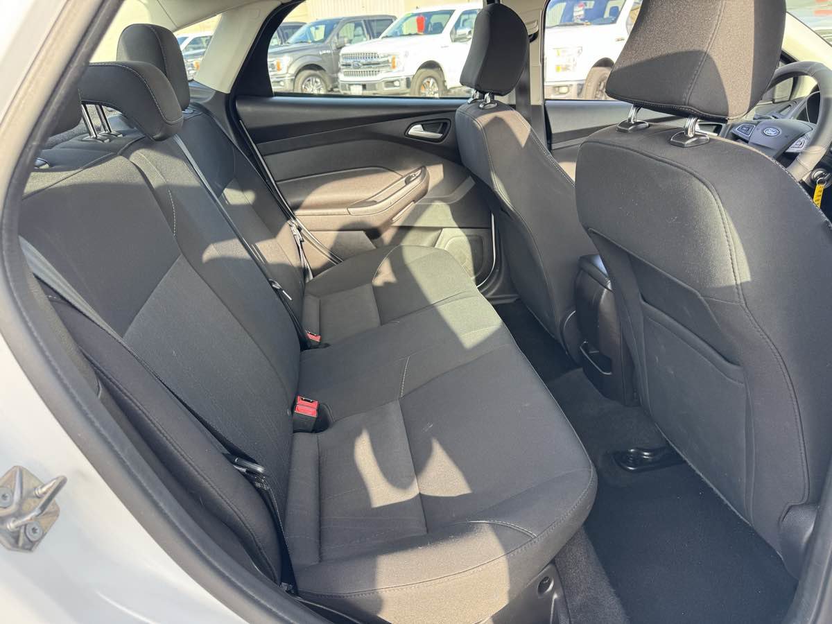 Used 2017 Ford Focus SE image 16